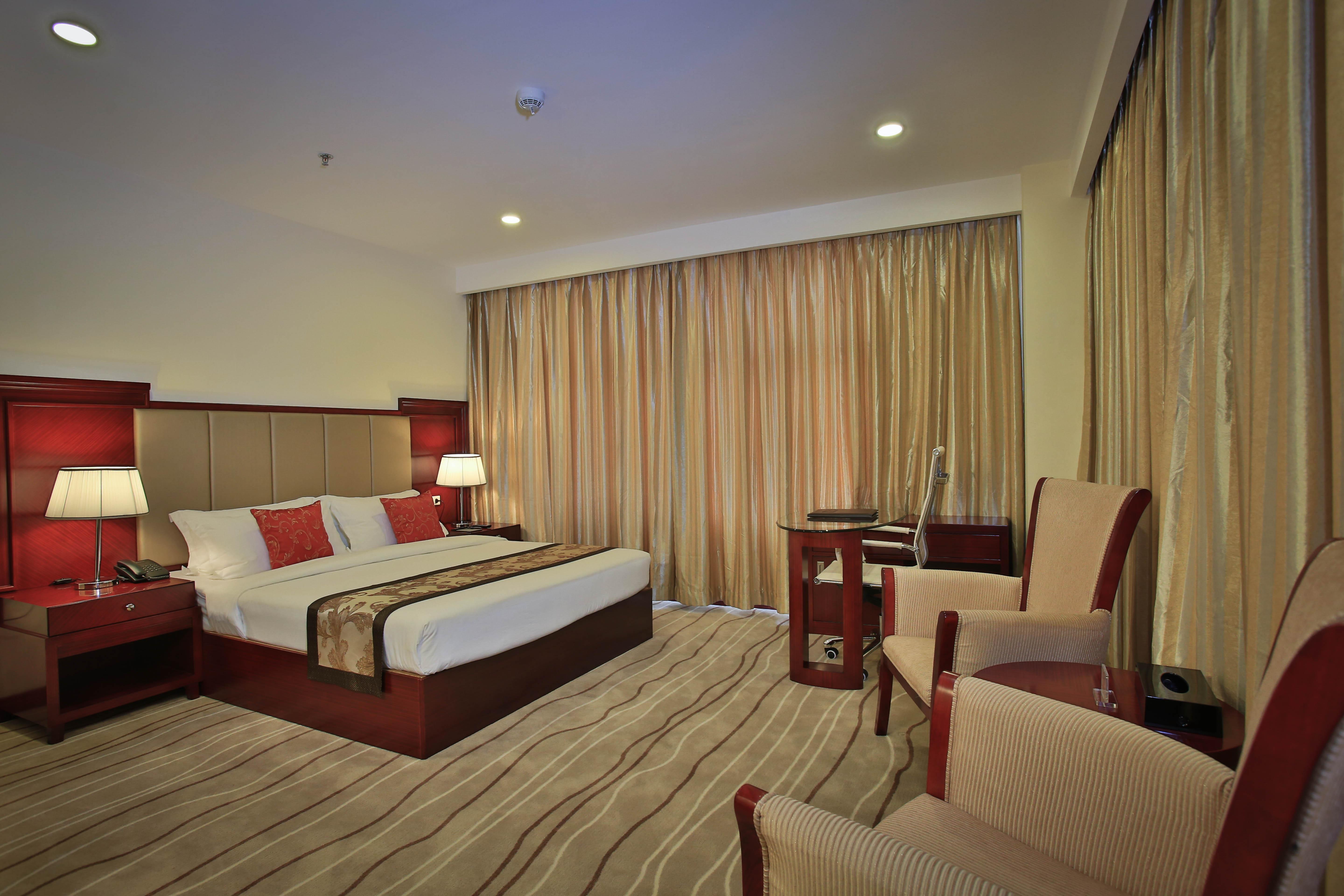 Swiss-Belhotel Blulane Манила Екстериор снимка