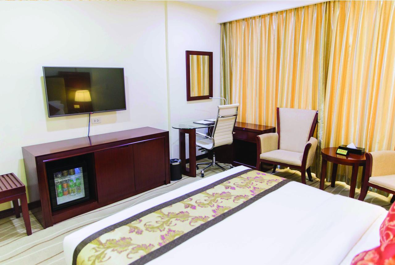 Swiss-Belhotel Blulane Манила Екстериор снимка