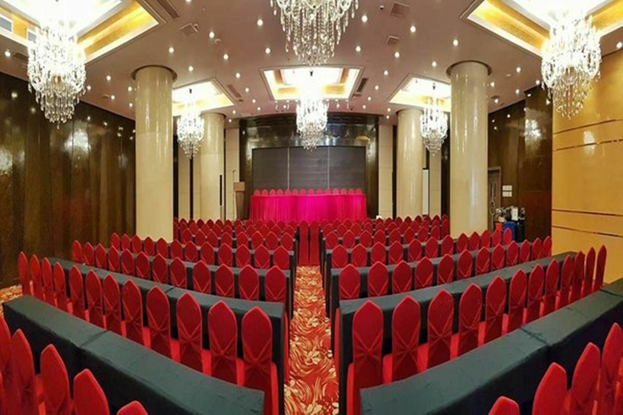 Swiss-Belhotel Blulane Манила Екстериор снимка