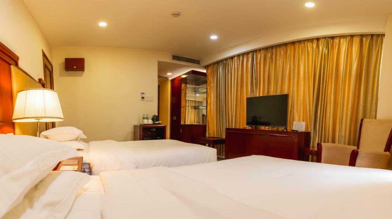 Swiss-Belhotel Blulane Манила Екстериор снимка