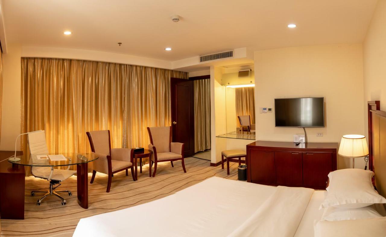 Swiss-Belhotel Blulane Манила Екстериор снимка